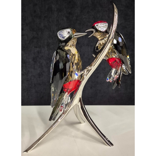 7083 - Swarovski model no: 957562 Paradise Birds - Woodpeckers Black Diamond

These retired Swarovski cryst... 