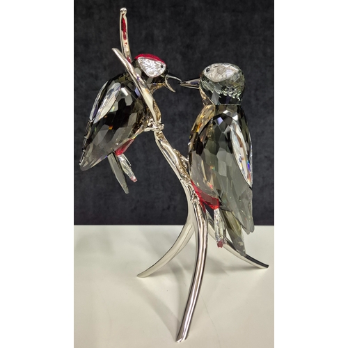 7083 - Swarovski model no: 957562 Paradise Birds - Woodpeckers Black Diamond

These retired Swarovski cryst... 