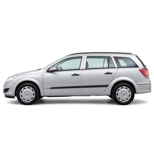 1 - Make: Vauxhall
Model: Astra Life CDTi Estate
Registration: VE09 TUO
Colour: Silver
Manufactured: 200... 