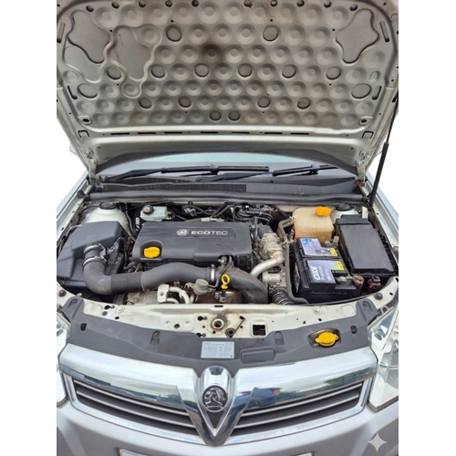 1 - Make: Vauxhall
Model: Astra Life CDTi Estate
Registration: VE09 TUO
Colour: Silver
Manufactured: 200... 