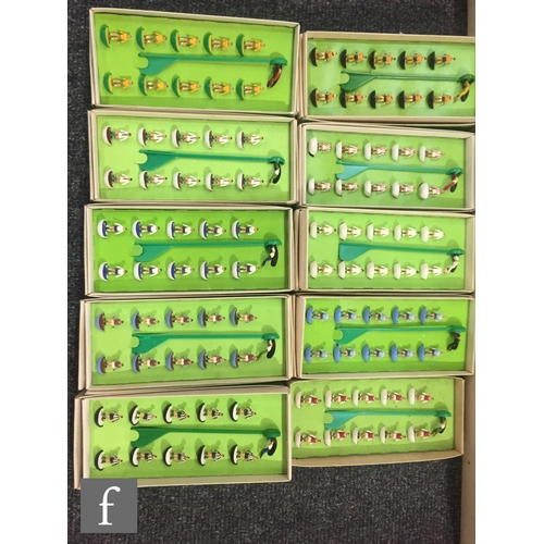 675 - A collection of Subbuteo, including thirteen C100 teams including #77, #4, #21, #154, #102, etc., C1... 