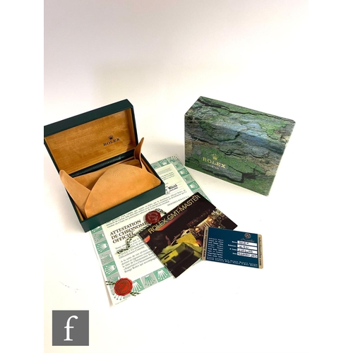 342 - A gentleman's stainless steel wrist watch, Rolex GMT Master II, 16710, 'Coke' bezel, black dial with... 