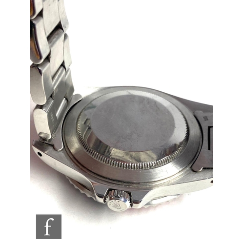 342 - A gentleman's stainless steel wrist watch, Rolex GMT Master II, 16710, 'Coke' bezel, black dial with... 