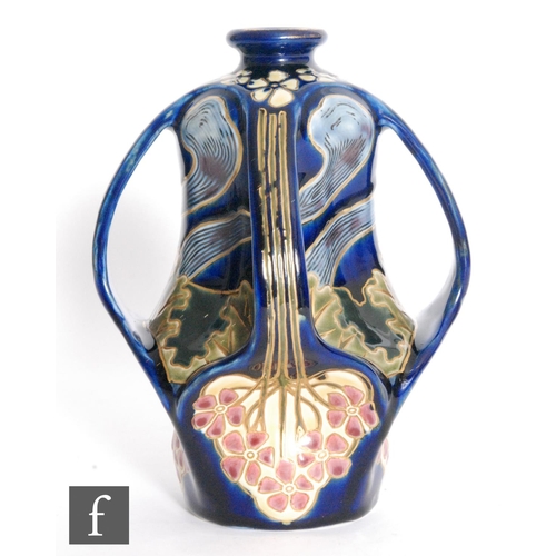 2 - Sandor Apati Abt - Zsolnay - An early 20th Century Jugendstil / Art Nouveau vase with four pulled ha... 