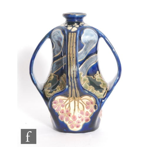 2 - Sandor Apati Abt - Zsolnay - An early 20th Century Jugendstil / Art Nouveau vase with four pulled ha... 