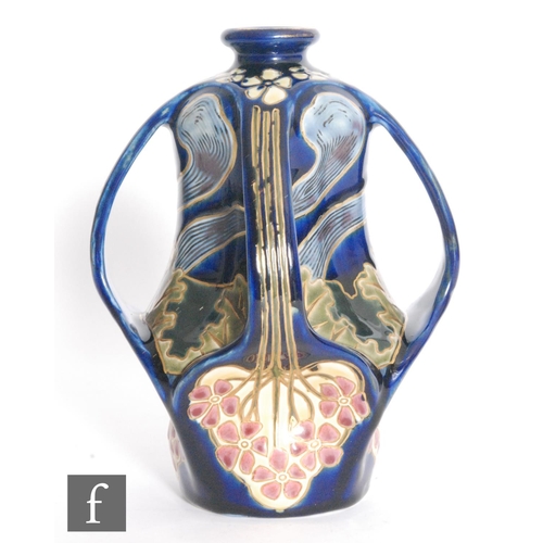 2 - Sandor Apati Abt - Zsolnay - An early 20th Century Jugendstil / Art Nouveau vase with four pulled ha... 