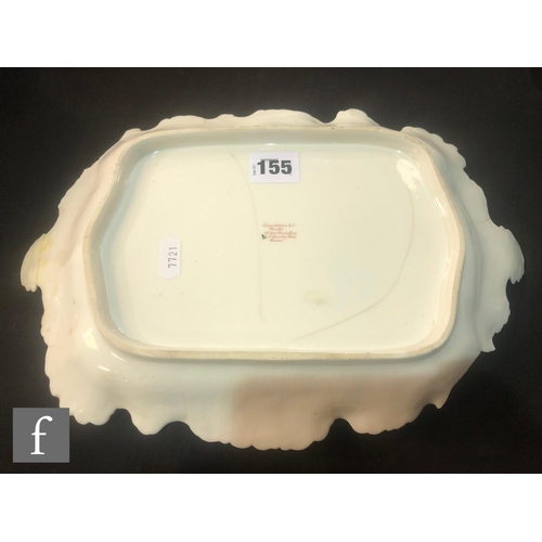 155 - An early 20th Century Chamberlain & Co Worcester rectangular shaped tray decorated to the centre... 