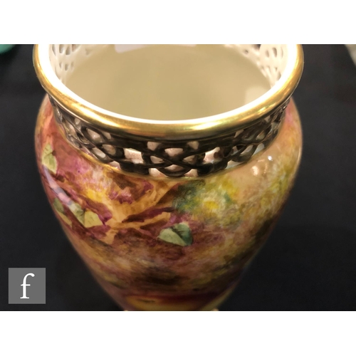 40 - A later 20th Century Royal Worcester Fallen Fruit vase decorated in the round by Freeman with hand p... 