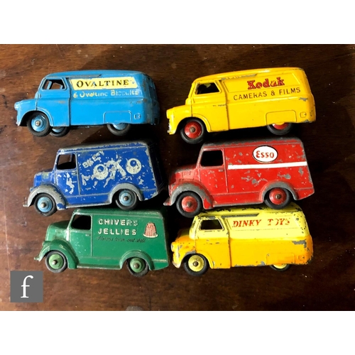 1051 - A group of Dinky diecast model vans, comprising 453 (31d) Trojan Van 'Beefy Oxo', 452 (31c) Trojan V... 