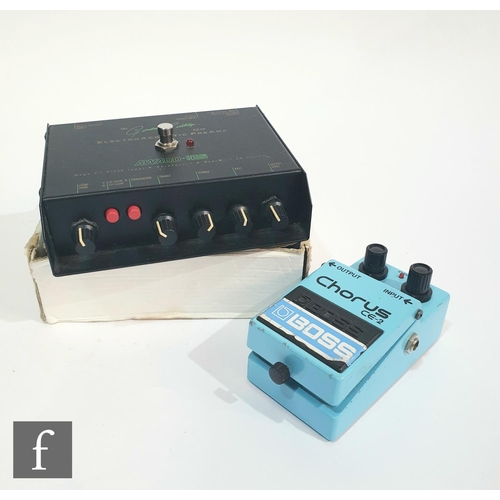 707 - A guitar amp and pedal, the Gordon Giltrap Awared-Session GG10 Electro-acoustic preamp (boxed) and a... 