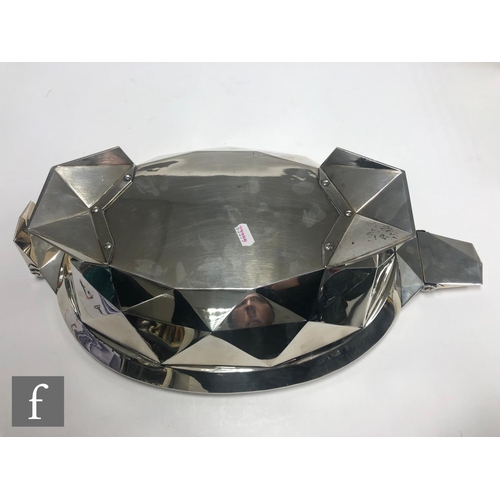 491 - Unknown - Possibly French - A 1920s Art Deco silver plated oval serving bowl with diamond facetted d... 