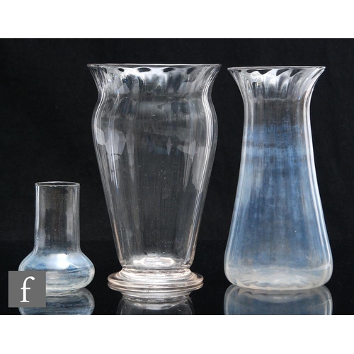 238 - A 1930s Gray-Stan clear crystal glass vase, of shouldered footed form with everted rim, with interna... 