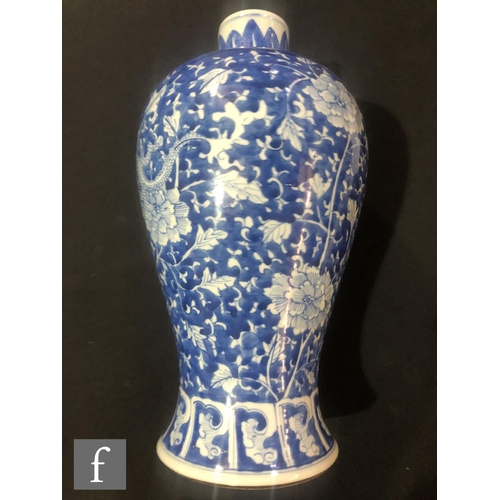 204 - A Chinese blue and white porcelain vase, of ovoid form rising from a spreading foot, the body decora... 