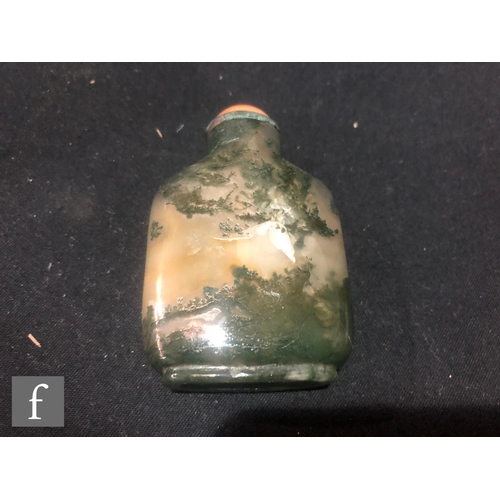 164 - A collection of late Qing Dynasty (1644-1912) snuff bottles, to include a moss agate example with a ... 