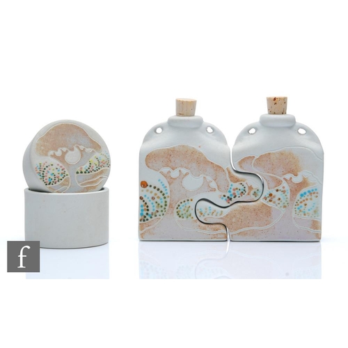 1210 - Jane McCormick - A small later 20th Century studio pottery cylindrical box and cover decorated with ... 