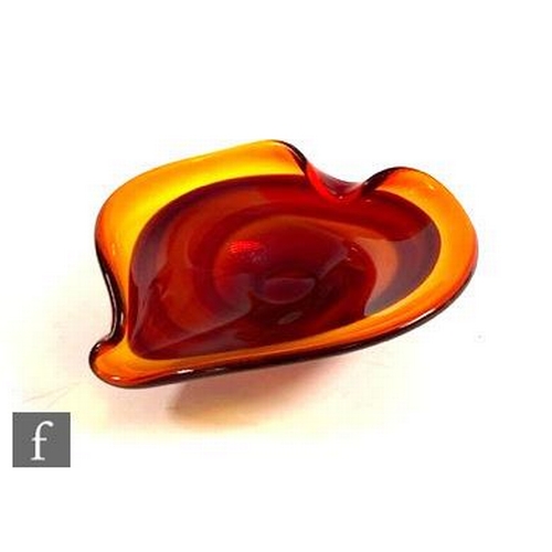 349 - A mid Century Italian Murano Sommerso glass bowl, the shallow wide rim of stylised leaf shape, cased... 