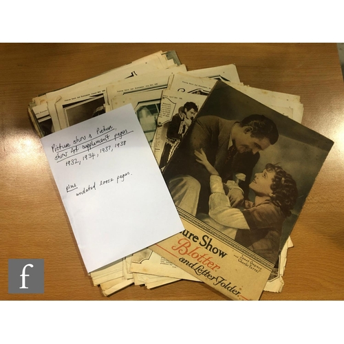 500 - A large quantity of 1930s to 1950s magazines to include Record Song Book, Radio Luxembourg, Film Sta... 