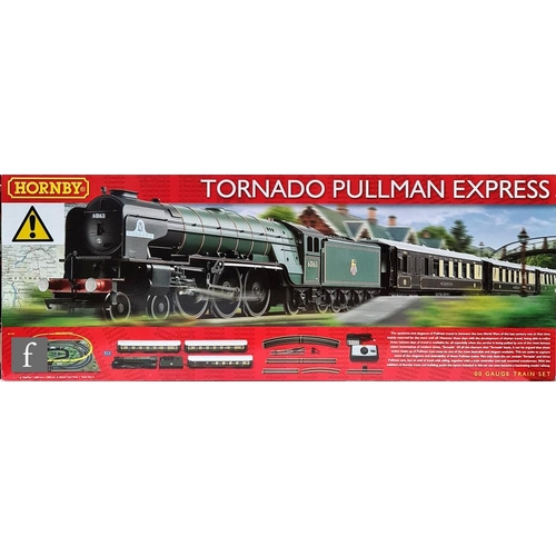 692 - An OO gauge Hornby R1169 DCC ready Tornado Pullman Express train set, comprising 4-6-2 BR green 'Tor... 