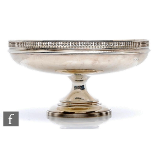 30 - A hallmarked silver pedestal bowl, circular stepped foot supporting plain bowl terminating in pierce... 