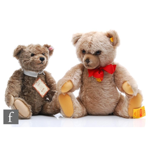 1169 - Two Steiff teddy bears, 661372 British Collectors Teddy Bear 2004, caramel mohair, limited edition 2... 