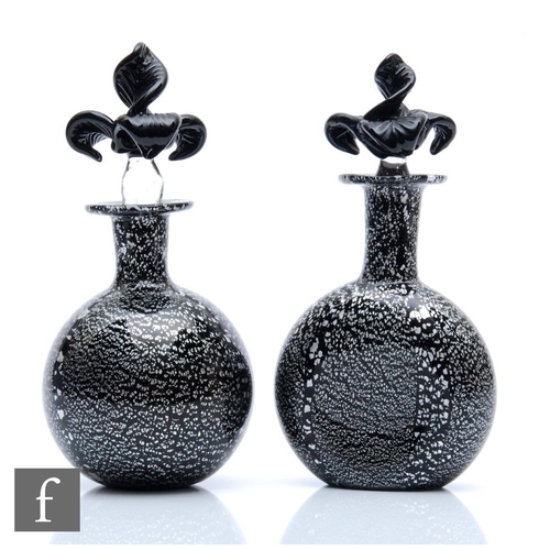 392 - An Italian Murano glass scent bottle circa 1970, designed by Archimede Seguso, the ovoid body with f... 