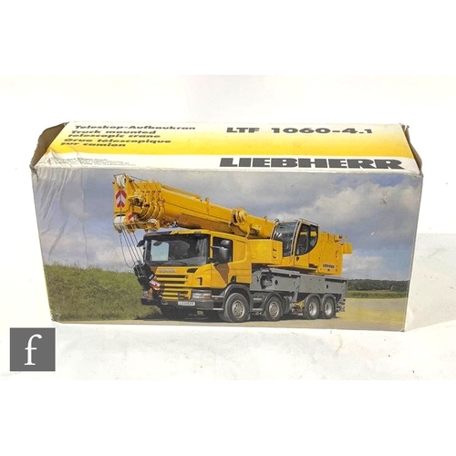 9047 - WSI 9921 1:50 scale Liebherr LTF 1060-4.1 Truck Mounted Telescopic Crane, boxed.