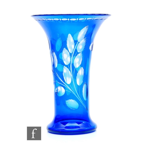 5 - Loetz - An early 20th Century glass vase, circa 1927, shape PN-II/8441, of flared sleeve form, decor... 