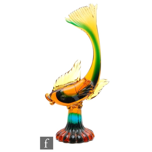 1010 - Unknown - A large post war Italian Murano glass model of a stylised fish in the manner of Fratelli T... 