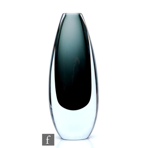 681 - Gunnar Nylund - Stromberg - A post war glass vase of tear drop form, with a deep smoke grey core cas... 