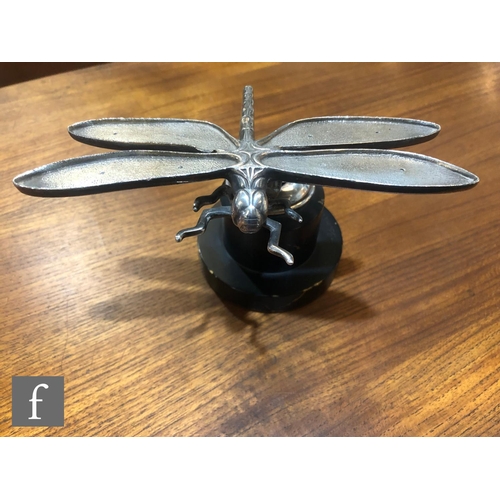 556 - A British Dragonfly car mascot by Desmo, 1933, registration mark under wing No 787192 and 'Desmo' to... 