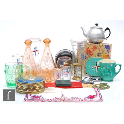 544 - A large collection of assorted 1951 Festival of Britain memorabilia to include glasses, boxed liquor... 