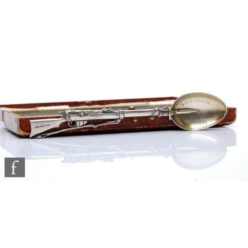 978 - A Victorian silver presentation spoon in the form of a Lee-Metford rifle, the bowl engraved 'Souveni... 