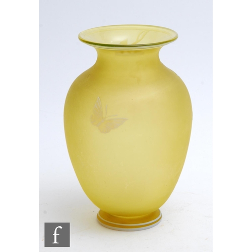 471 - A large late 19th Thomas Webb & Sons vase of footed ovoid form with an everted collar neck, case... 