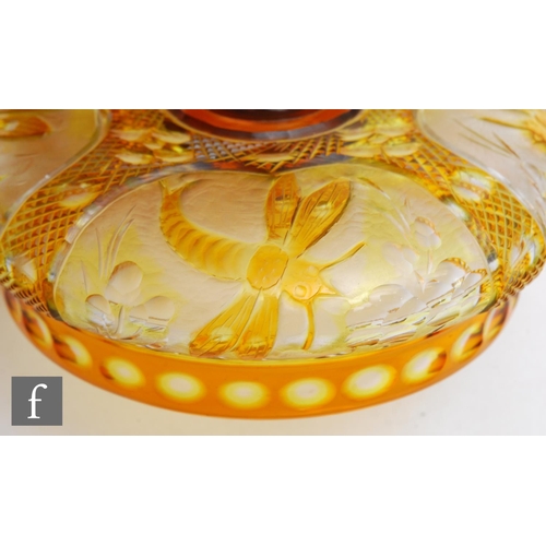 476 - A large late 19th Century Stevens & Williams powder bowl and cover, cased in deep golden amber o... 