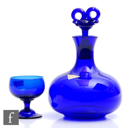 8008 - A Gullaskruf glass decanter designed by Hugo Gehlin, circa 1940, of squat globe and shaft form with ... 