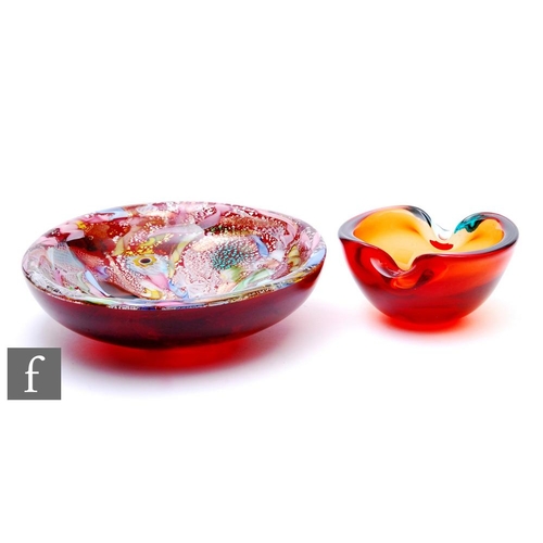 925 - A mid 20th Century AVeM Tutti Frutti glass dish, of circular section, with random murrine cane work ... 