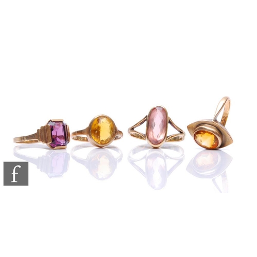 209 - Four 9ct single stone rings to include amethyst and citrine set examples, total weight 13g, various ... 