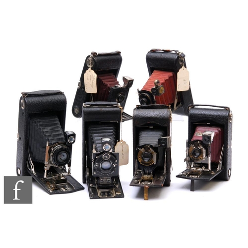 114 - A collection of early 20th Century Kodak Folding Cameras, to include a No.3- Autographic Kodak model... 