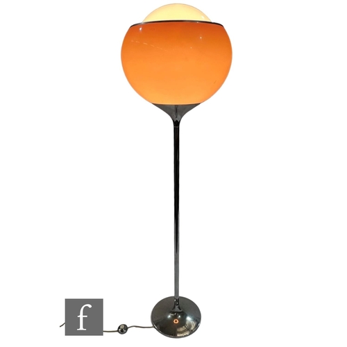 693 - Franco Bresciani - Harvey Guzzini - A Bud Grande standard floor lamp, with acrylic shade over the ch... 