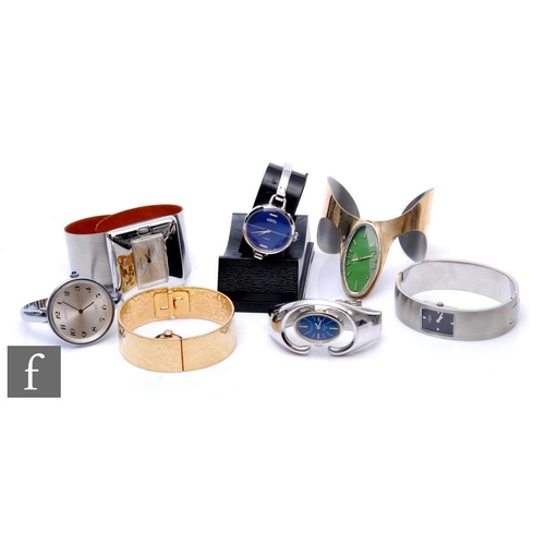 852 - Various - A collection of vintage 1960s and later wristwatches of varying form to include a Rotary c... 