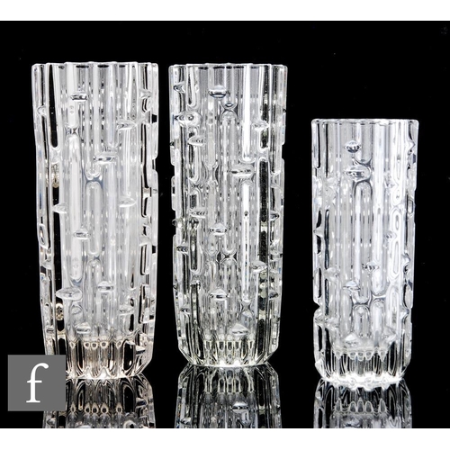 945 - Frantisek Vizner - Sklo Union/Hermanova Hut - A pair of clear crystal cylindrical vases in the Maze ... 