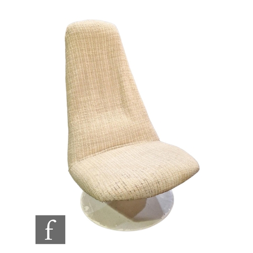 766 - Le Cigogne, La Reine and in the manner of Artifort - A 1950s moulded fibreglass Stork side chair dec... 