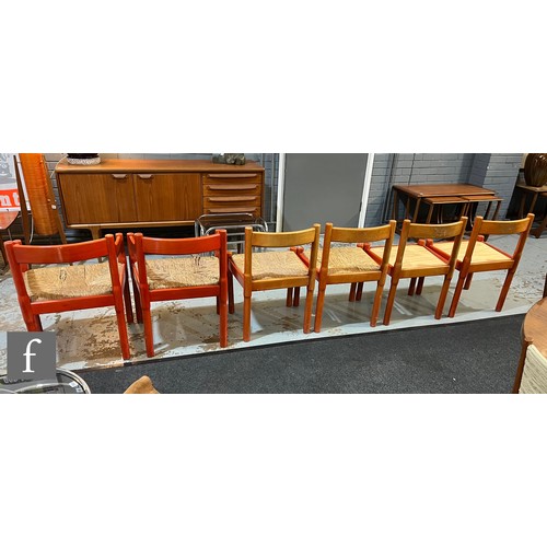 725 - Vico Magistretti - Cassina - A set of six Carimate chairs with red stained beech frames and woven gr... 