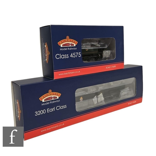 4033 - Two OO gauge Bachmann DCC Ready BR locomotives, 31-088 4-4-0 black Earl Class 9028 and 32-135B 2-6-2... 