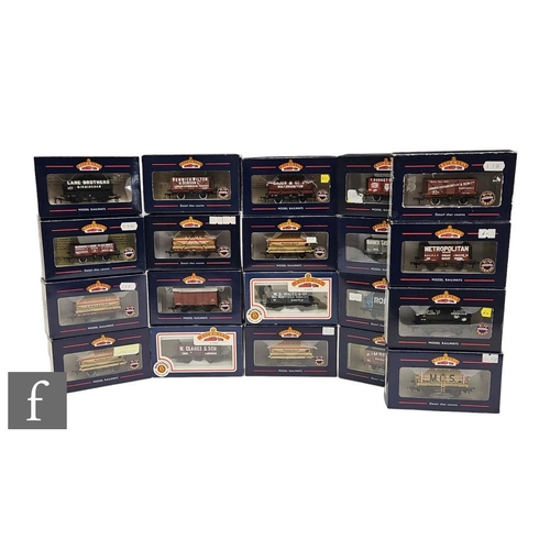 4038 - A collection of OO gauge Bachmann rolling stock, some Collectors Club issues, to include plank wagon... 