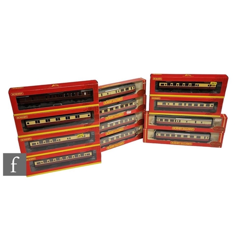 4051 - Eleven OO gauge Hornby passenger coaches, to include BR Centenary, Maunsell etc, to include R4028, R... 