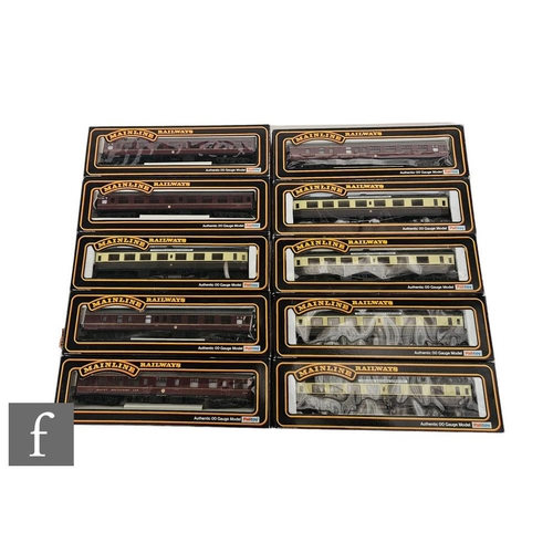 4083 - Ten OO gauge Mainline passenger coaches, all boxed. (10)