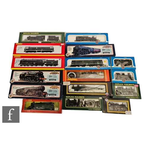 4100 - A collection of OO gauge locomotives for spares and repair, by Hornby, Bachmann, Replica and similar... 