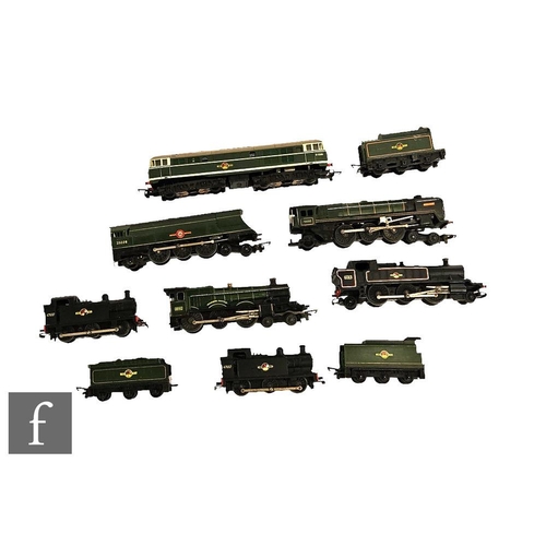 4111 - A collection of TT gauge Triang locomotives, to include 4-6-0 BR green 'Windsor Castle', 4-6-2 BR gr... 