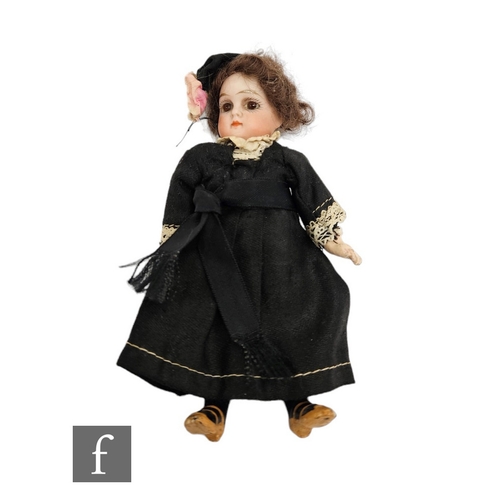 4497 - An early 20th Century Kestner bisque socket head doll, head mould 192, fixed brown eyes, painted las... 